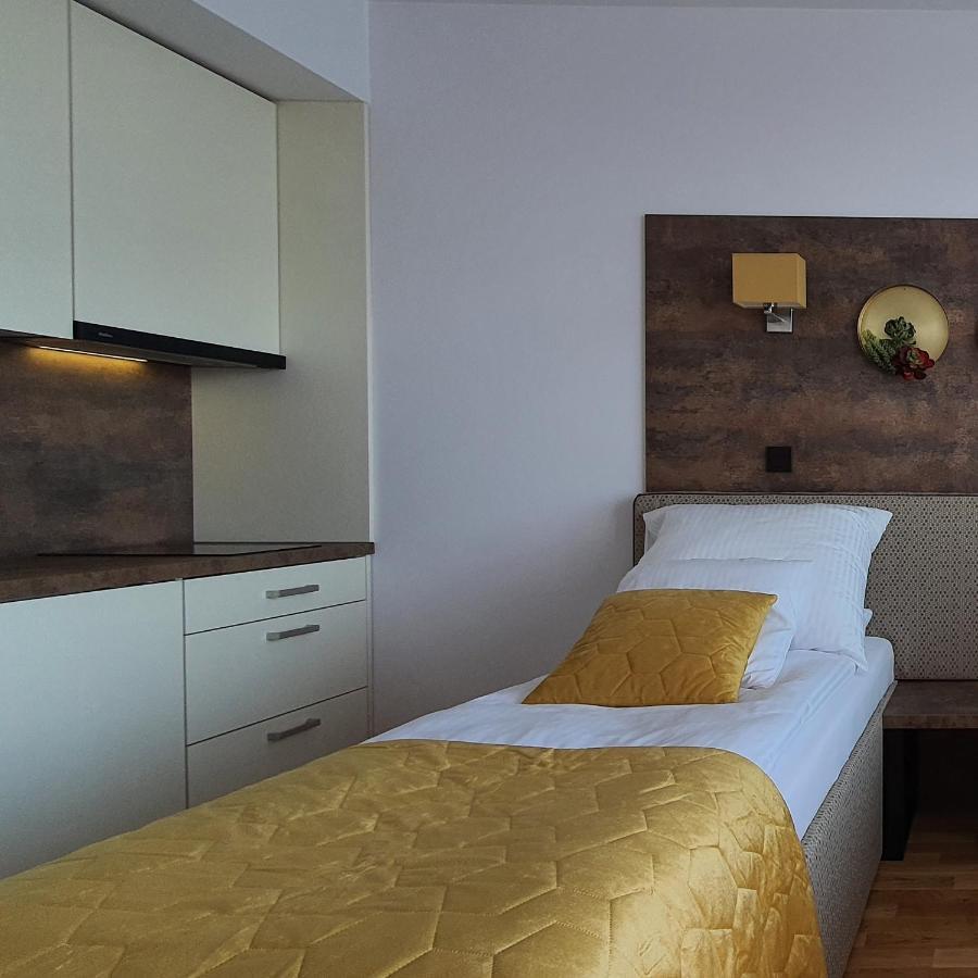 Seaside Park Kolobrzeg Apartament Prywatny Екстер'єр фото